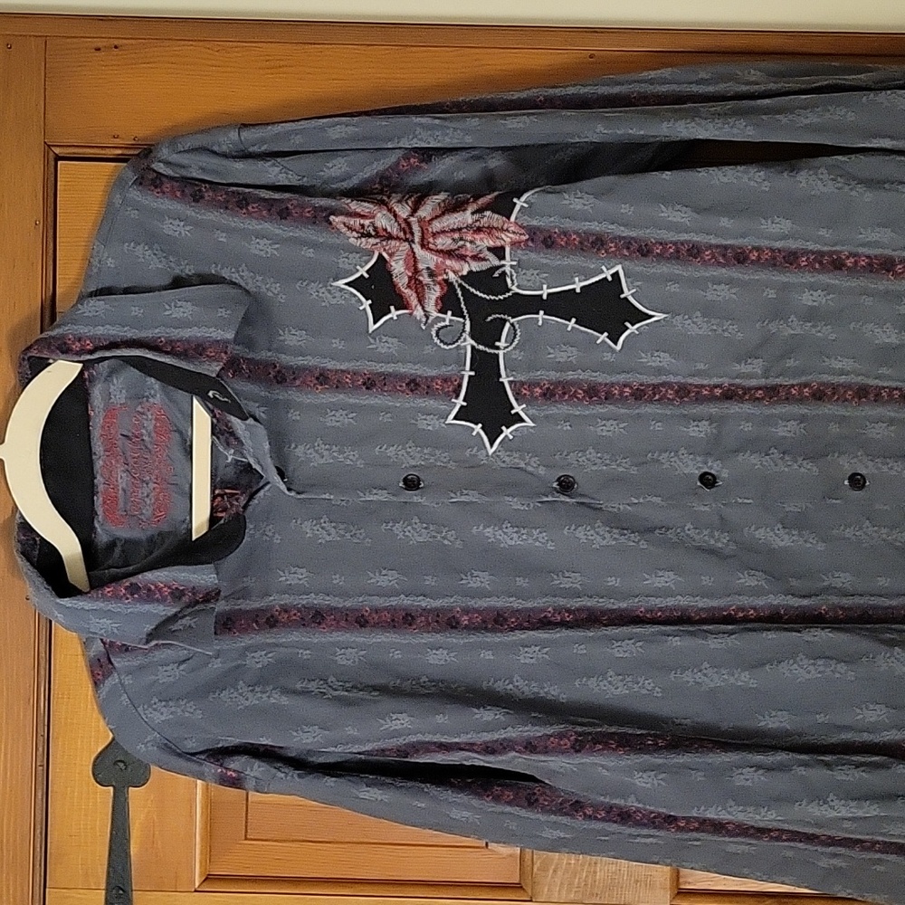 MALTESE CROSS EMBROIDERED SHIRT